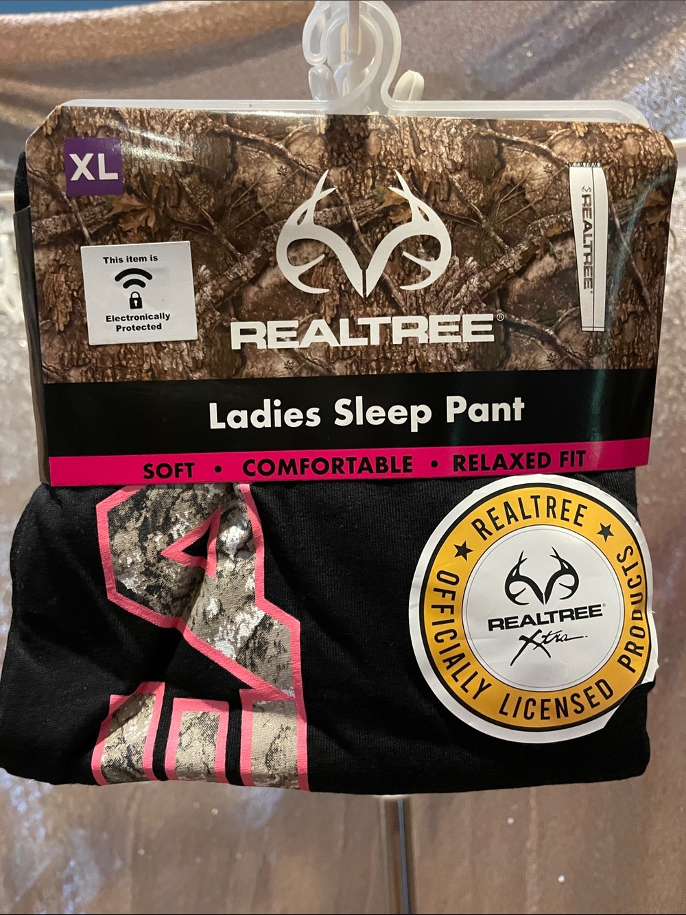 Realtree Ladies Sleep/lounge pants with Pink Accent and Camo Detail NWT